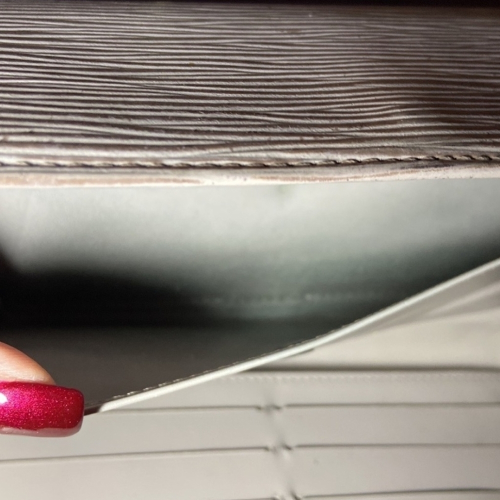 Louis Vuitton Purple Wallet - Picture 12 of 15